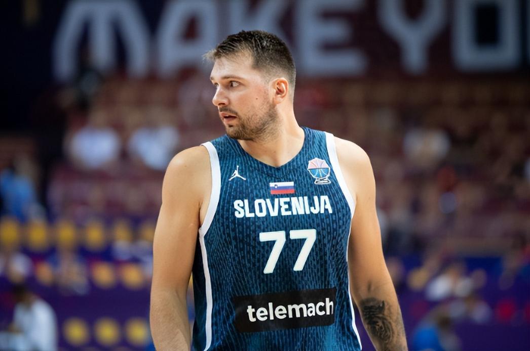 湖人消息：东契奇迎荣耀里程碑，老詹展现恐怖人气，悍将发奋苦练